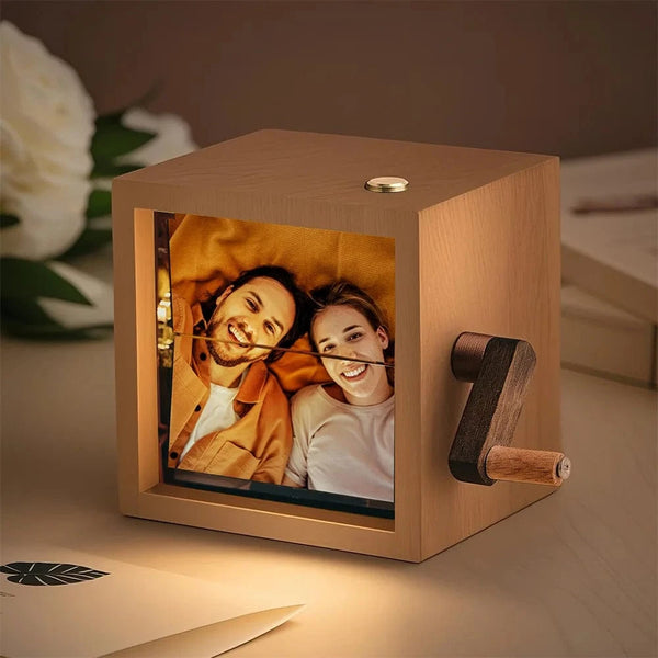 SearchFindOrder 16P Beech with light Hand-Cranked Photo Flipbook Box