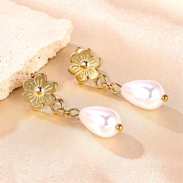 SearchFindOrder Gold Pearl and Flower Earrings
